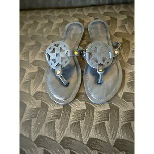 Pierre Dumas Womens Navy Blue Cutout Strap Sandals Size 8 Stylish Casual Summer